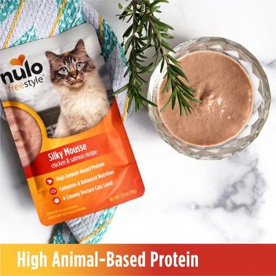 Nulo, FreeStyle Silky Mousse Chicken & Salmon, mousse húmedo sin granos para gatos, Pollo + Salmón, 79 g × 24 bolsas