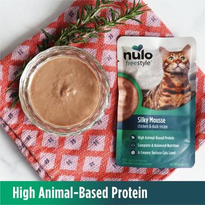Nulo, FreeStyle Silky Mousse Chicken & Duck, mousse húmedo sin granos para gatos, Pollo + Pato, 79 g × 24 bolsas