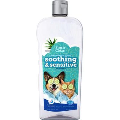 PetAg, Fresh 'n Clean Soothing & Sensitive Shampoo, Hypoallergenic + Tearless, para Perros y Gatos, 532 ml.