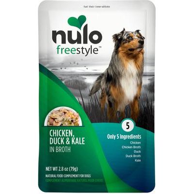 Nulo, FreeStyle Meaty Pouches Chicken, Duck & Kale, Pollo + Pato + Col Rizada en Caldo, Perros, 80 g × 24 bolsas