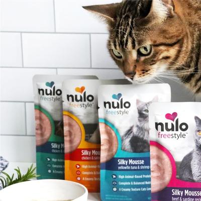 Nulo, FreeStyle Silky Mousse Tuna & Shrimp, mousse húmedo sin granos para gatos, Atún + Camarón, 79 g × 24 bolsas